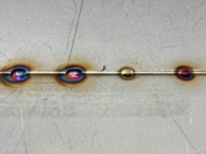 Q0344 点付け、点付け溶接とは何を意味していますか。